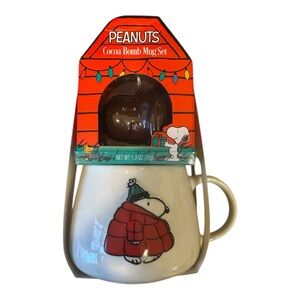 Peanuts Snoopy Red Puffer Coat Cocoa Bomb Gift Set